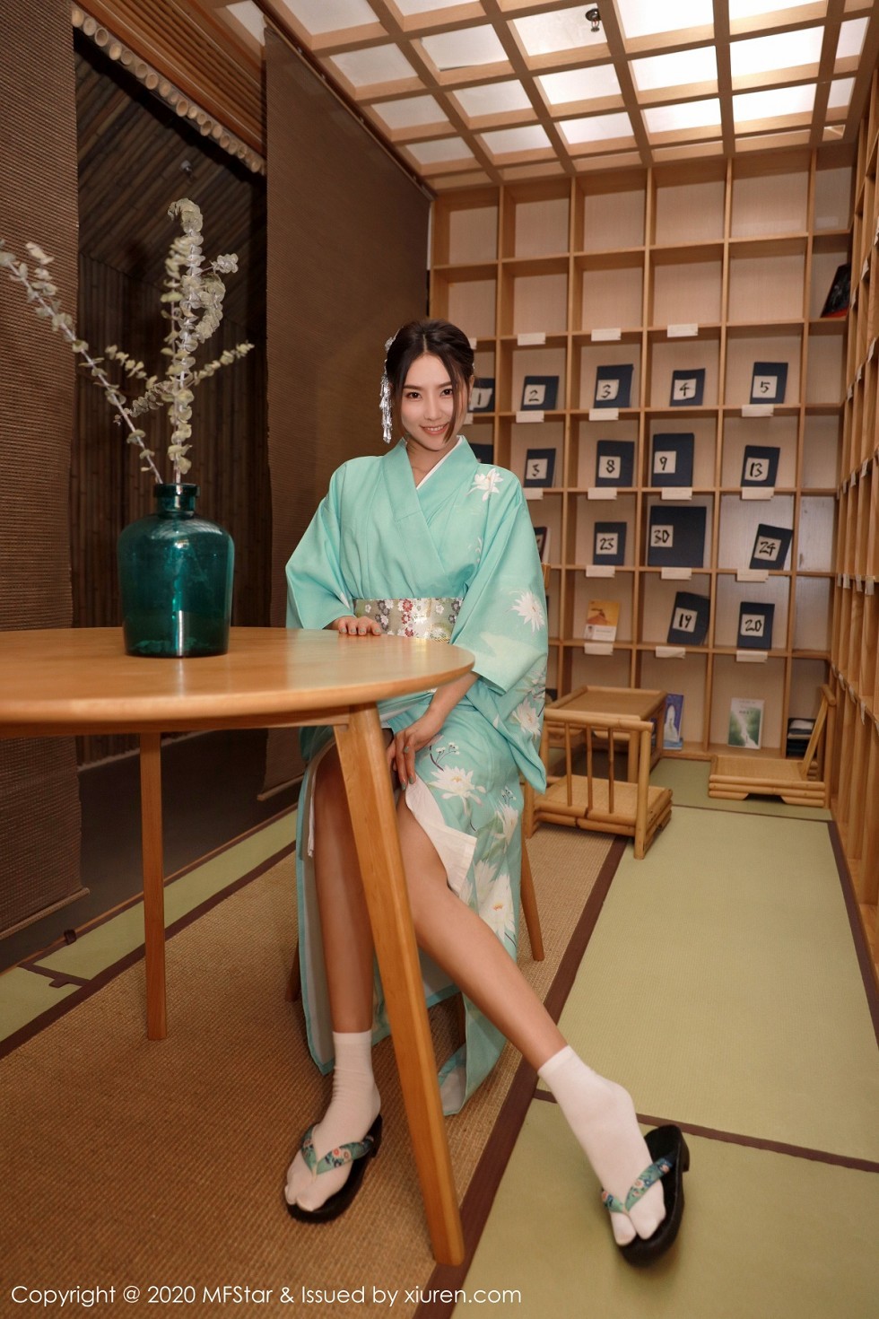[MFStar模范学院]Vol.332_嫩模方子萱私房床上日系和服半脱秀完美身材诱惑写真71P