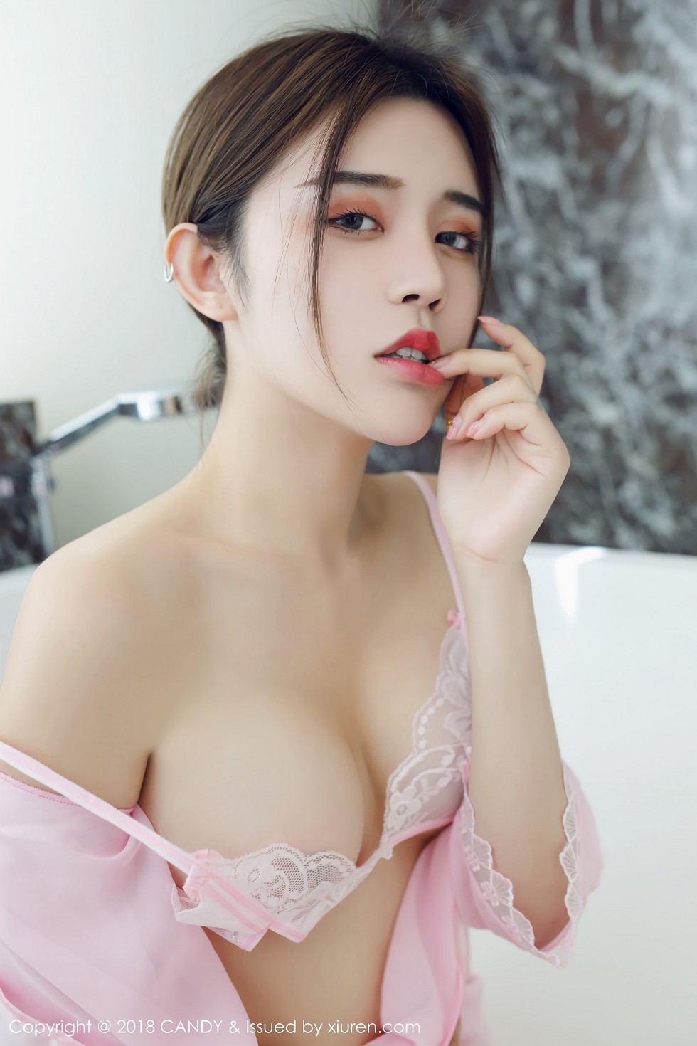 [Candy糖果画报]Vol.058_嫩模Cris_卓娅祺真空连身裙配白色蕾丝袜秀美乳撩人诱惑写真44P