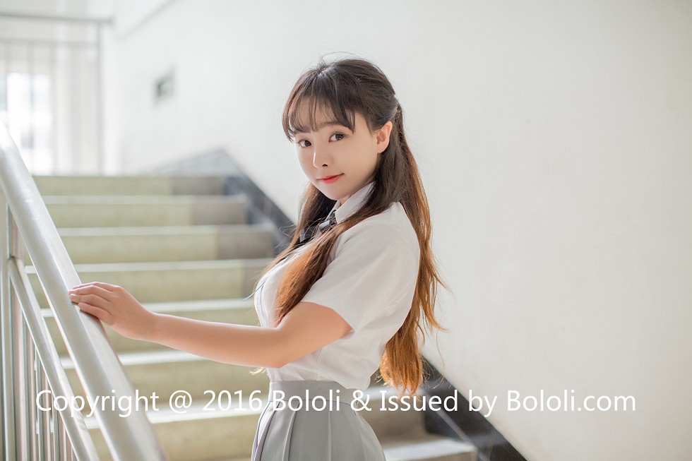 [BoLoli波萝社新刊]Vol.100_波萝社新刊上架100期嫩模柳侑绮合集精选写真88P