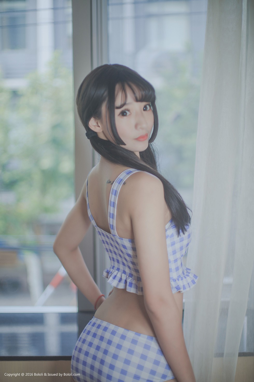 [BoLoli波萝社新刊]Vol.113_新晋嫩模1997丶2性感比基尼秀完美身材湿身诱惑写真40P