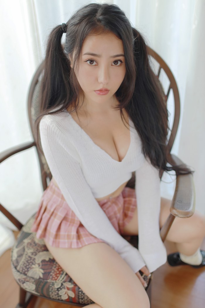 办公室女神玛鲁娜性感翘臀依然诱惑(图36)