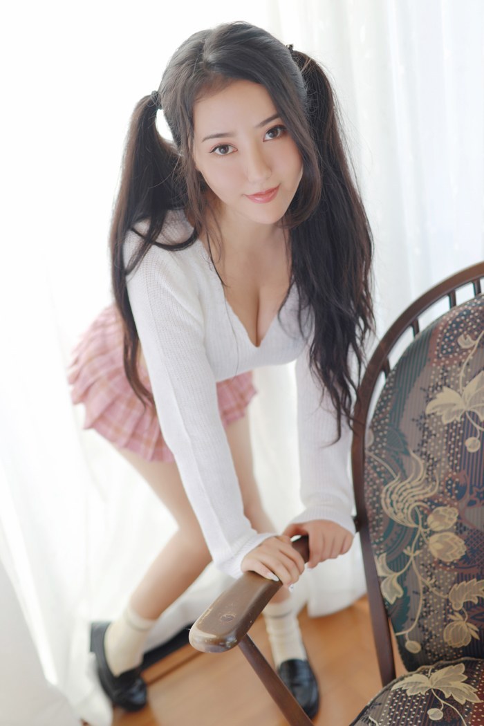 办公室女神玛鲁娜性感翘臀依然诱惑(图41)