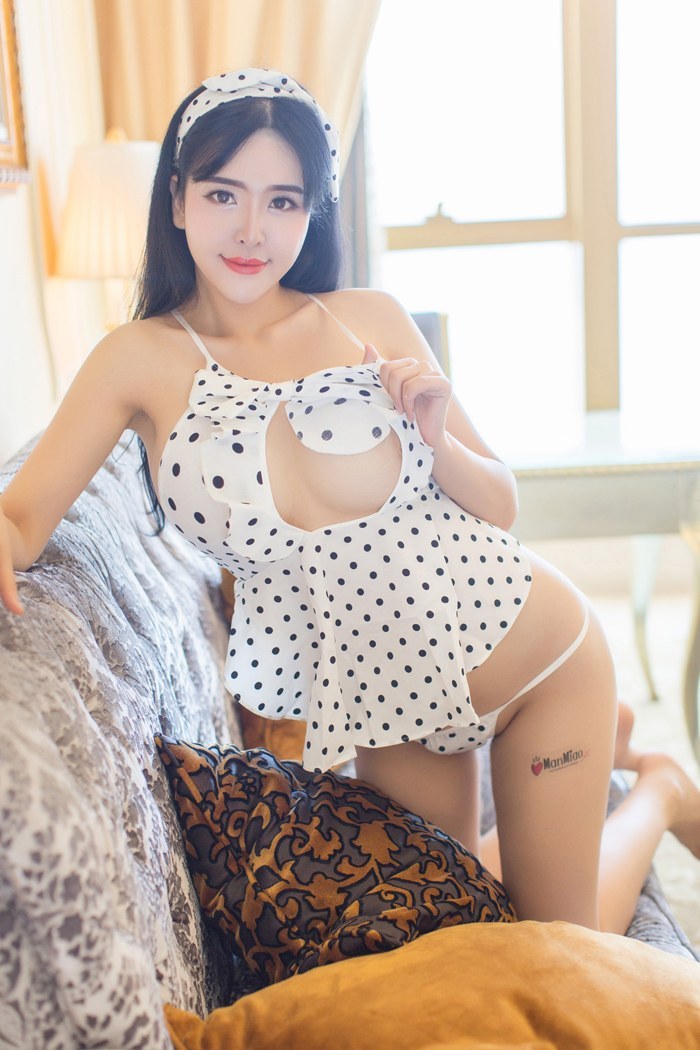 风韵人妻刘钰儿粉纱旗袍难掩丰乳肥臀(图13)