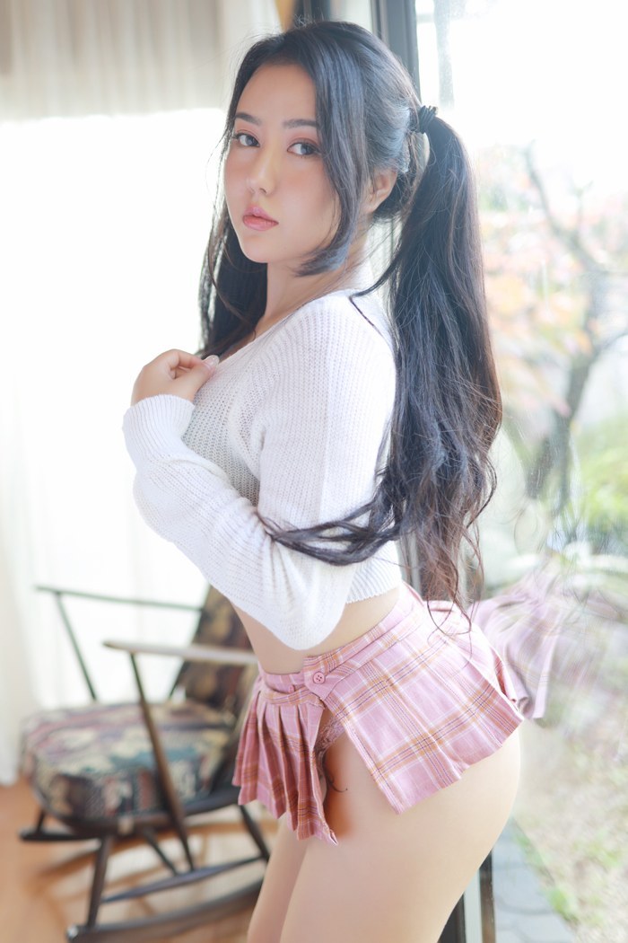 巨乳萌妹玛鲁娜超短裙盖不住挺翘丰臀(图40)