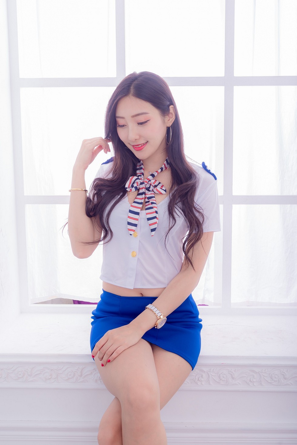 邻家女孩吴小葵私房白色连身裙+空姐制服性感短裙写真90P