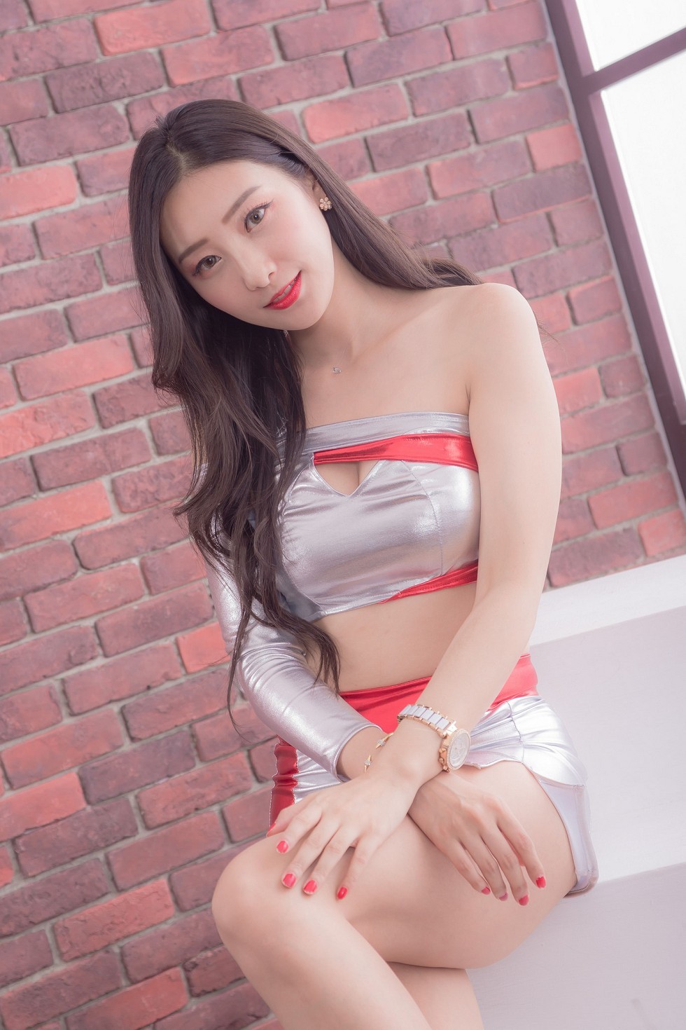 邻家女孩吴小葵私房白色连身裙+空姐制服性感短裙写真90P