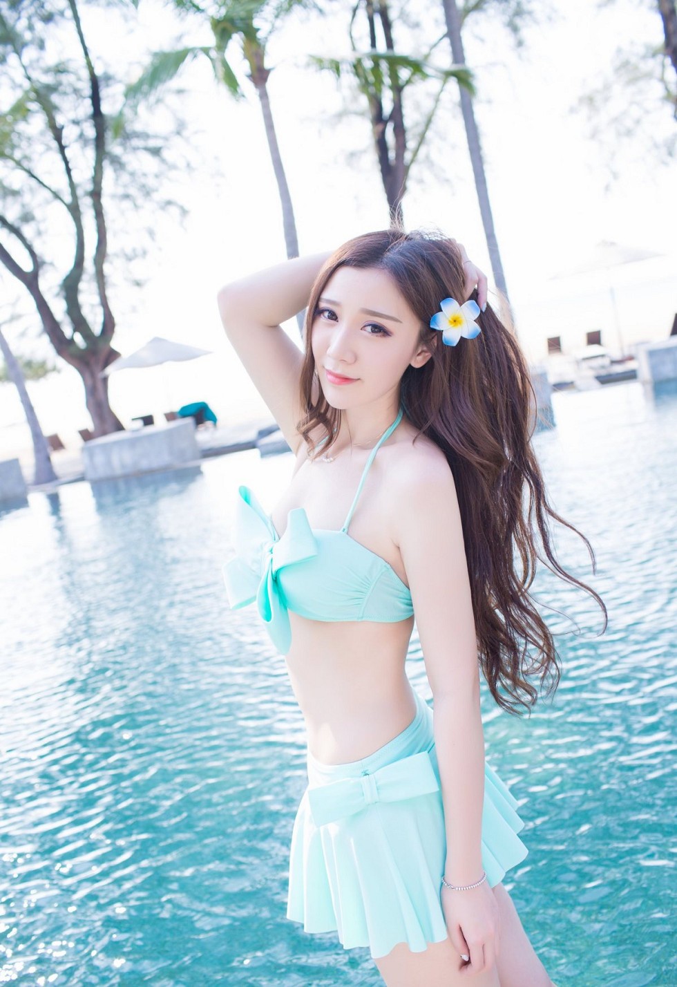 嫩模淼淼萌萌哒飘逸长发性感泳装清秀甜美迷人写真28P