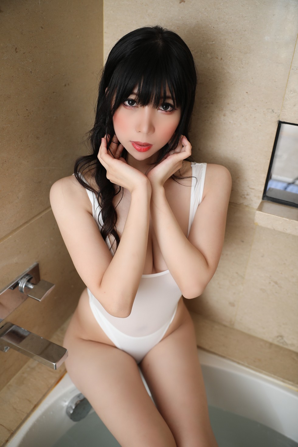 嫩模鹿野希私房浴缸里性感白色高叉连体衣湿身透视秀傲人豪乳诱惑写真140P