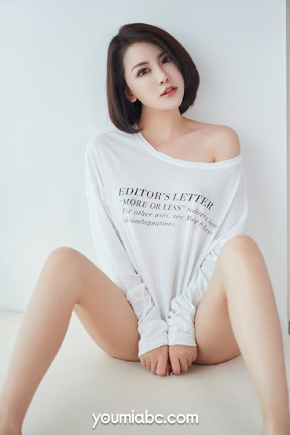 [YouMi尤蜜]Vol.237_嫩模乔雪私房真空白T+黑色内衣半脱露火辣身材极致诱惑写真46P