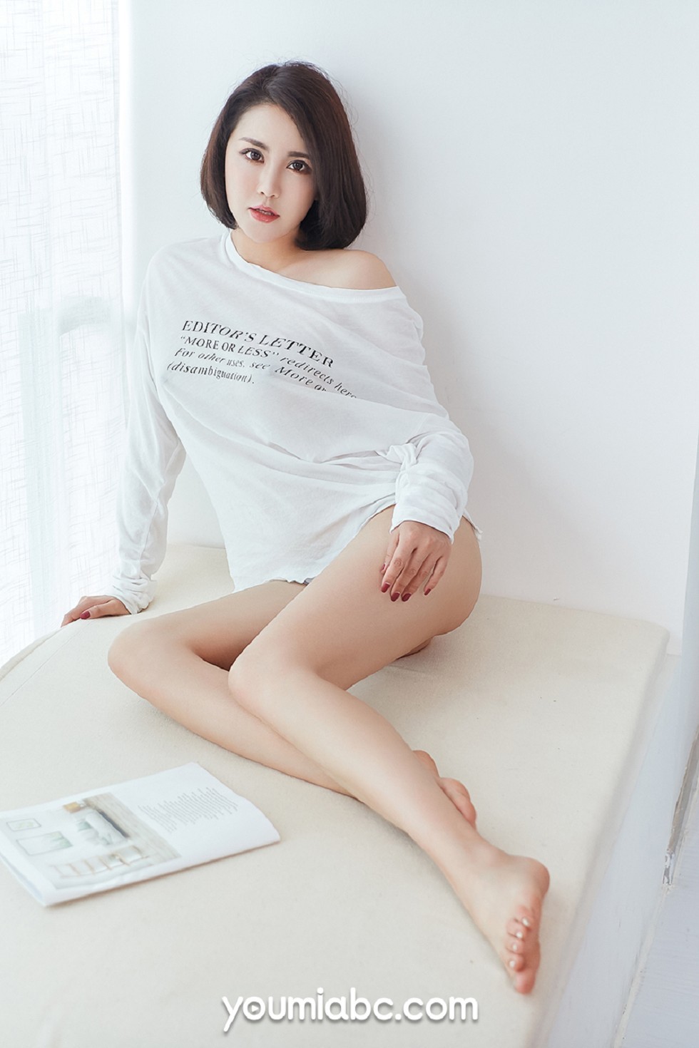 [YouMi尤蜜]Vol.237_嫩模乔雪私房真空白T+黑色内衣半脱露火辣身材极致诱惑写真46P