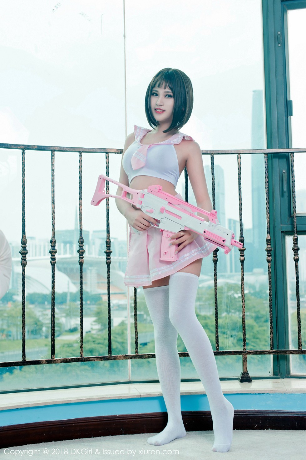 [DKGirl御女郎]Vol.082_嫩模萌宝儿BoA户外真空球衣+室内真空短裙露豪乳极致诱惑写真48P