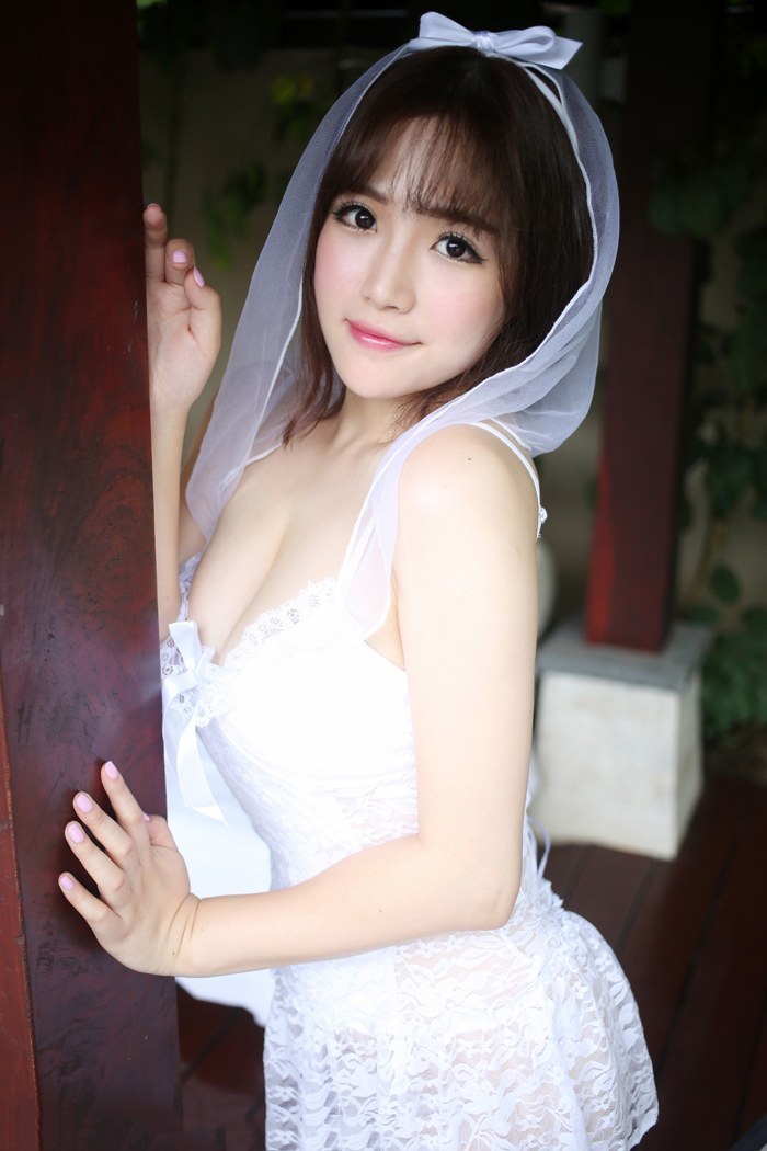 完美新娘徐cake白纱下如玉水嫩肌肤(图21)