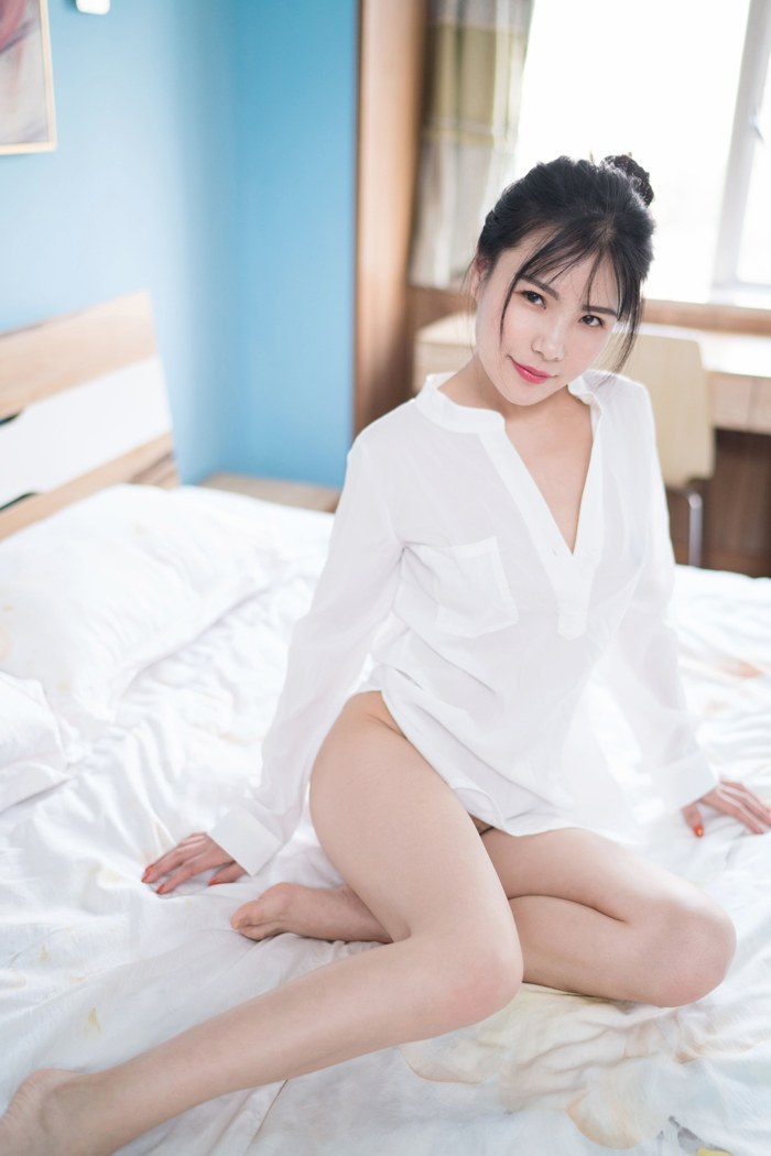 少妇丁筱南镂空旗袍白嫩娇躯极致诱惑(图31)