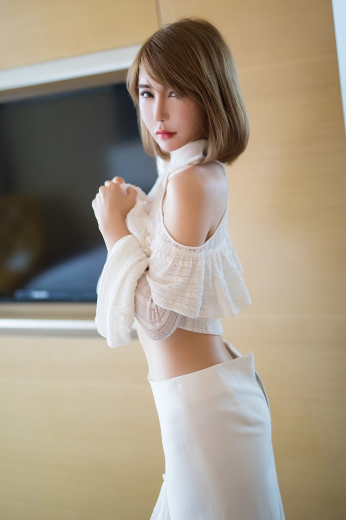 气质女神楚恬肤如凝脂让人目不转睛(图16)