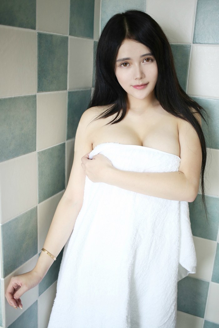 极品学生妹李雪婷泳装前凸后翘好诱人(图49)