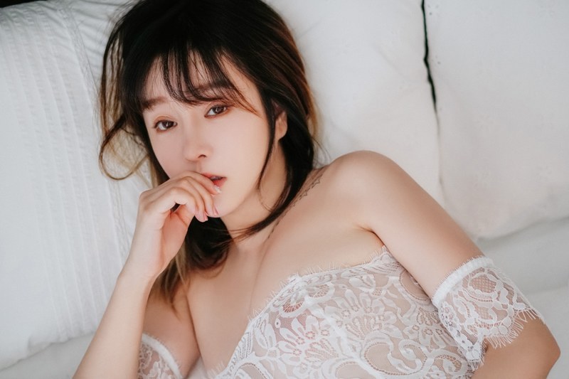 女神王雨纯艺术照神态魅惑尺度惊人(图16)