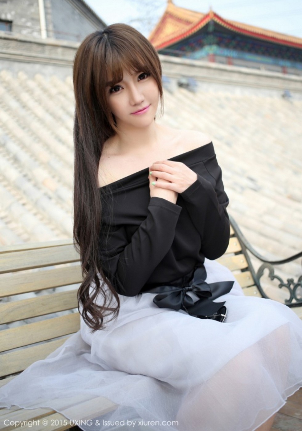 [UXING优星馆]Vol.007_新人嫩模艾西Ashley白色上衣秀豪乳清新性感写真52P