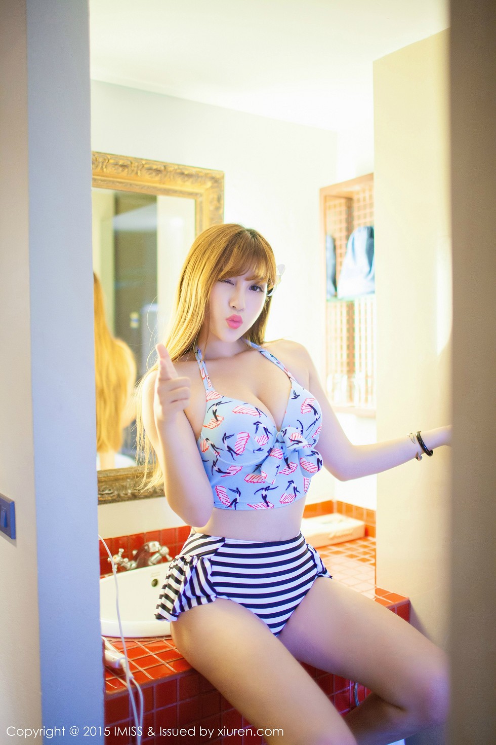[IMISS爱蜜社]Vol.051_嫩模LalaBaby啦啦居家私房性感内衣迷人美胸诱惑写真54P