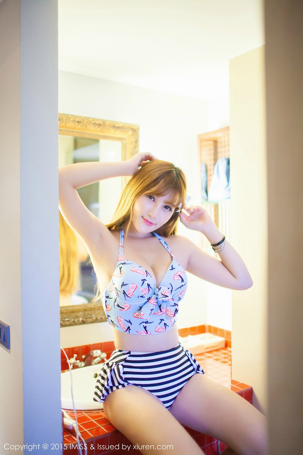 [IMISS爱蜜社]Vol.051_嫩模LalaBaby啦啦居家私房性感内衣迷人美胸诱惑写真54P