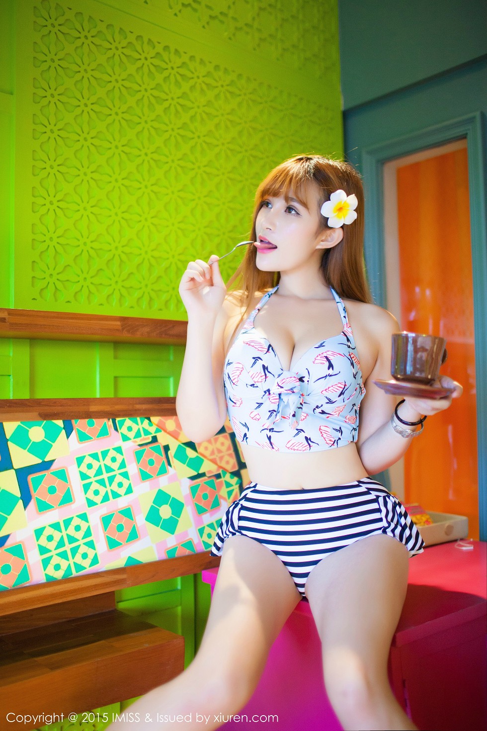 [IMISS爱蜜社]Vol.051_嫩模LalaBaby啦啦居家私房性感内衣迷人美胸诱惑写真54P