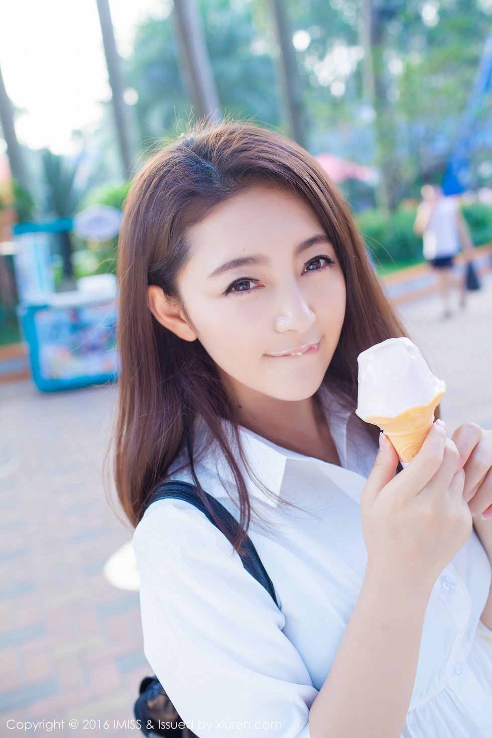 [IMISS爱蜜社]Vol.066_嫩模夏茉GIGI豪车美女性感比基尼完美身材写真58P