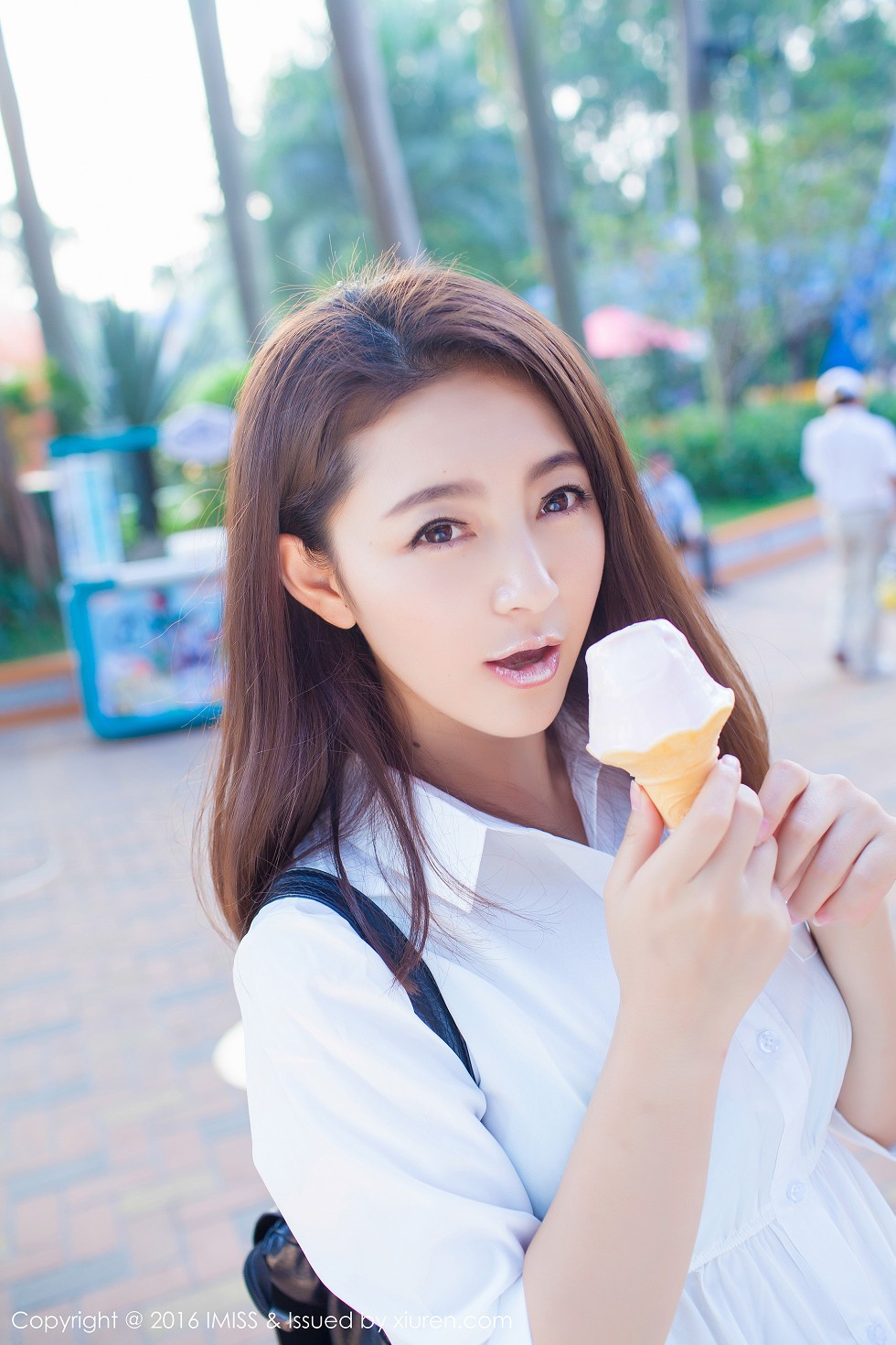 [IMISS爱蜜社]Vol.066_嫩模夏茉GIGI豪车美女性感比基尼完美身材写真58P