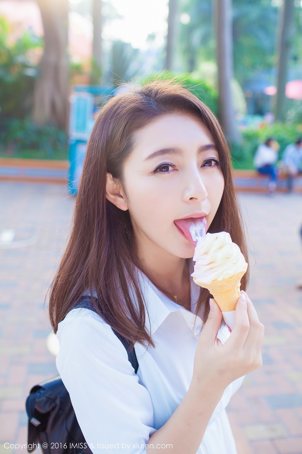 [IMISS爱蜜社]Vol.066_嫩模夏茉GIGI豪车美女性感比基尼完美身材写真58P
