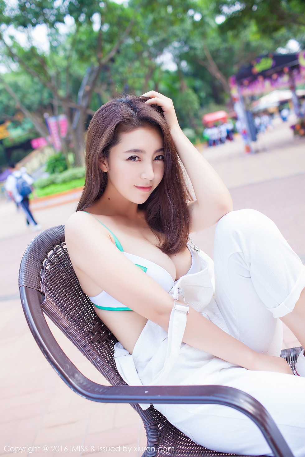 [IMISS爱蜜社]Vol.066_嫩模夏茉GIGI豪车美女性感比基尼完美身材写真58P