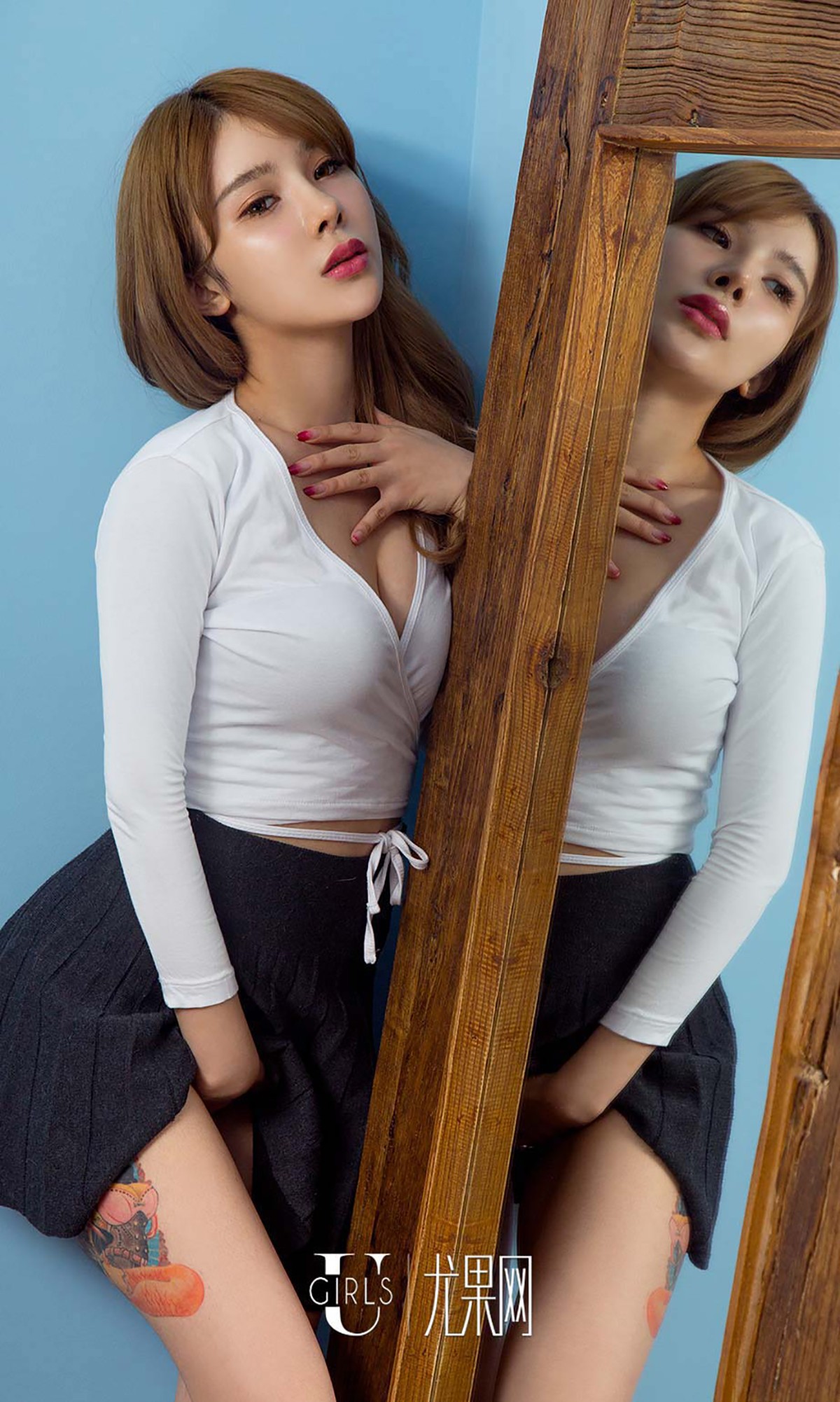 [Ugirls爱尤物]No.501_嫩模左函漪私房内衣系列半露豪乳撩人诱惑写真40P