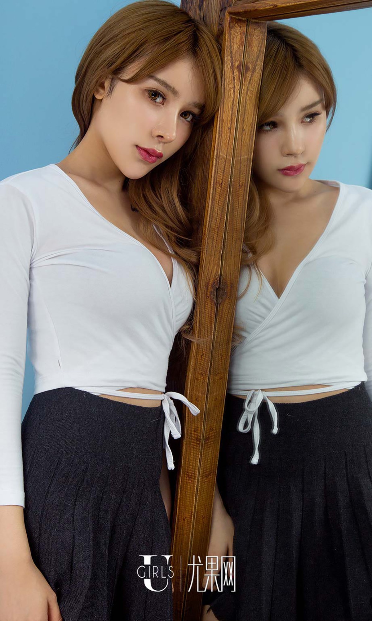 [Ugirls爱尤物]No.501_嫩模左函漪私房内衣系列半露豪乳撩人诱惑写真40P