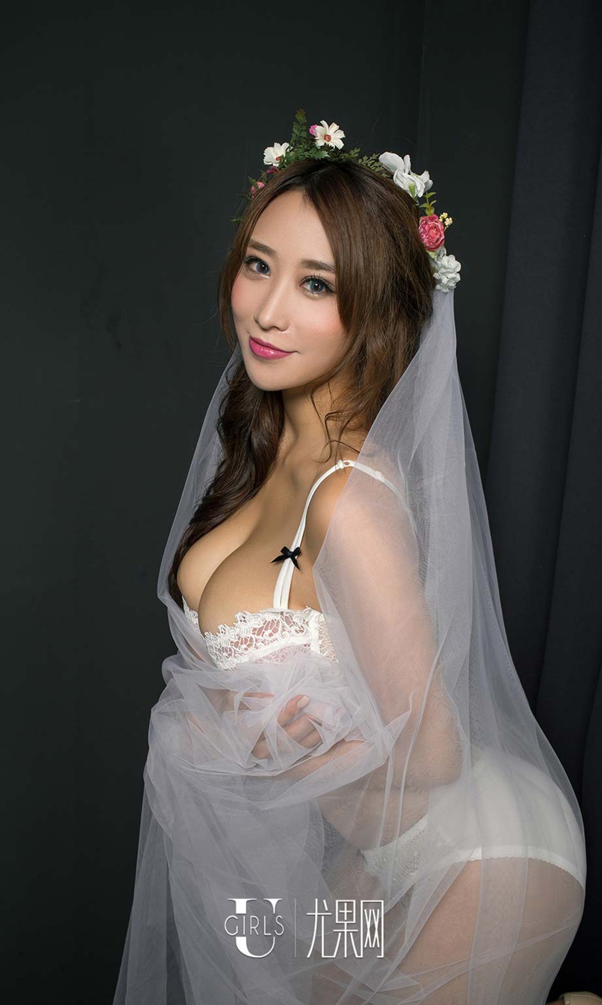 [Ugirls爱尤物]No.506_嫩模姜雨宏白色蕾丝新娘装完美翘臀爆乳诱惑写真40P