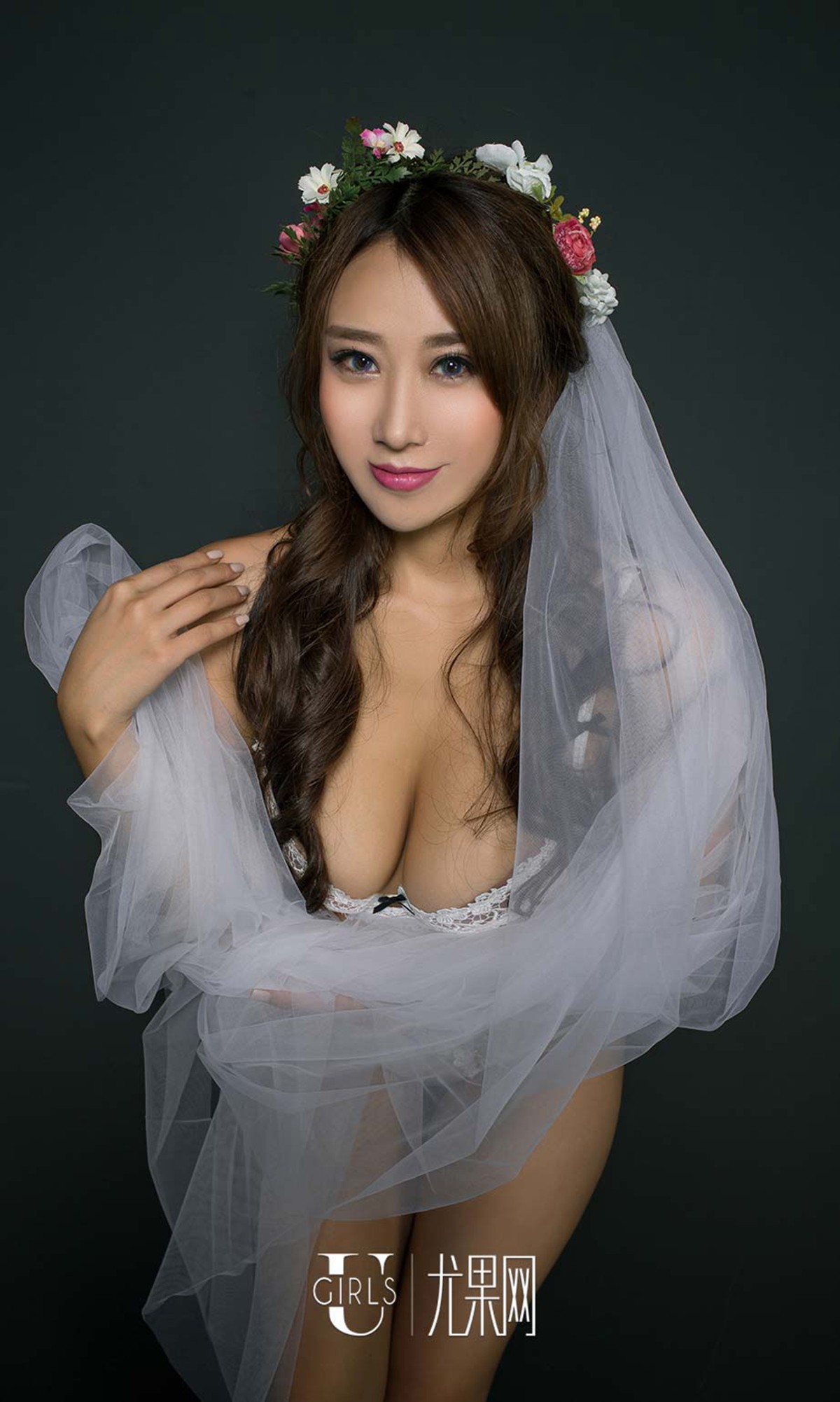 [Ugirls爱尤物]No.506_嫩模姜雨宏白色蕾丝新娘装完美翘臀爆乳诱惑写真40P