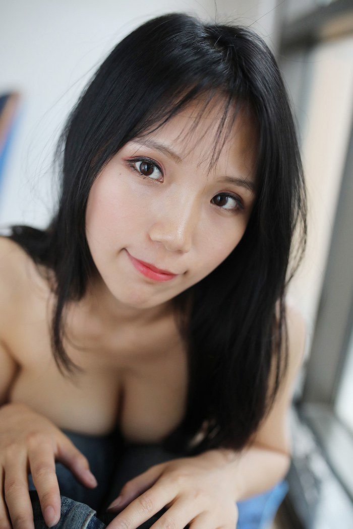 性感嫩模李可可姿势撩人情欲乍泄(图24)