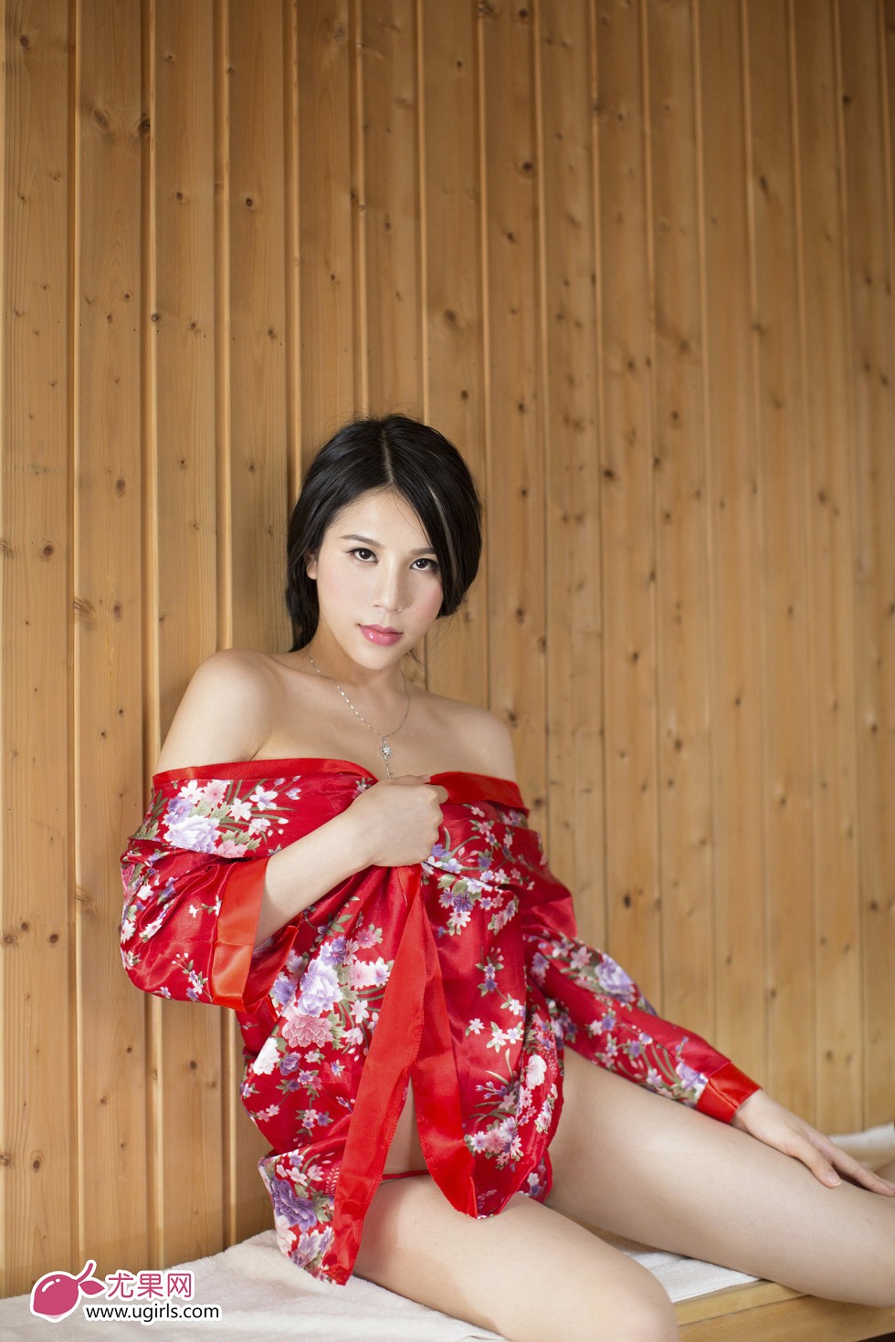 [Ugirls尤果网]E022_嫩模南湘baby薄纱透视豪乳撩人美臀诱惑写真35P