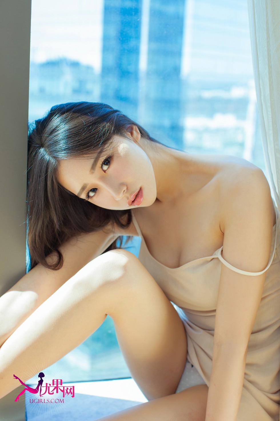 [Ugirls尤果网]E024_性感萝莉思涵粉色性感内衣蜂腰美胸写真74P