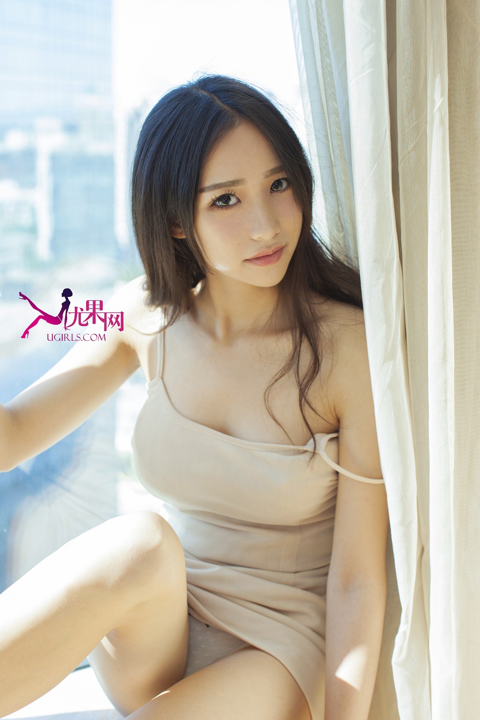 [Ugirls尤果网]E024_性感萝莉思涵粉色性感内衣蜂腰美胸写真74P