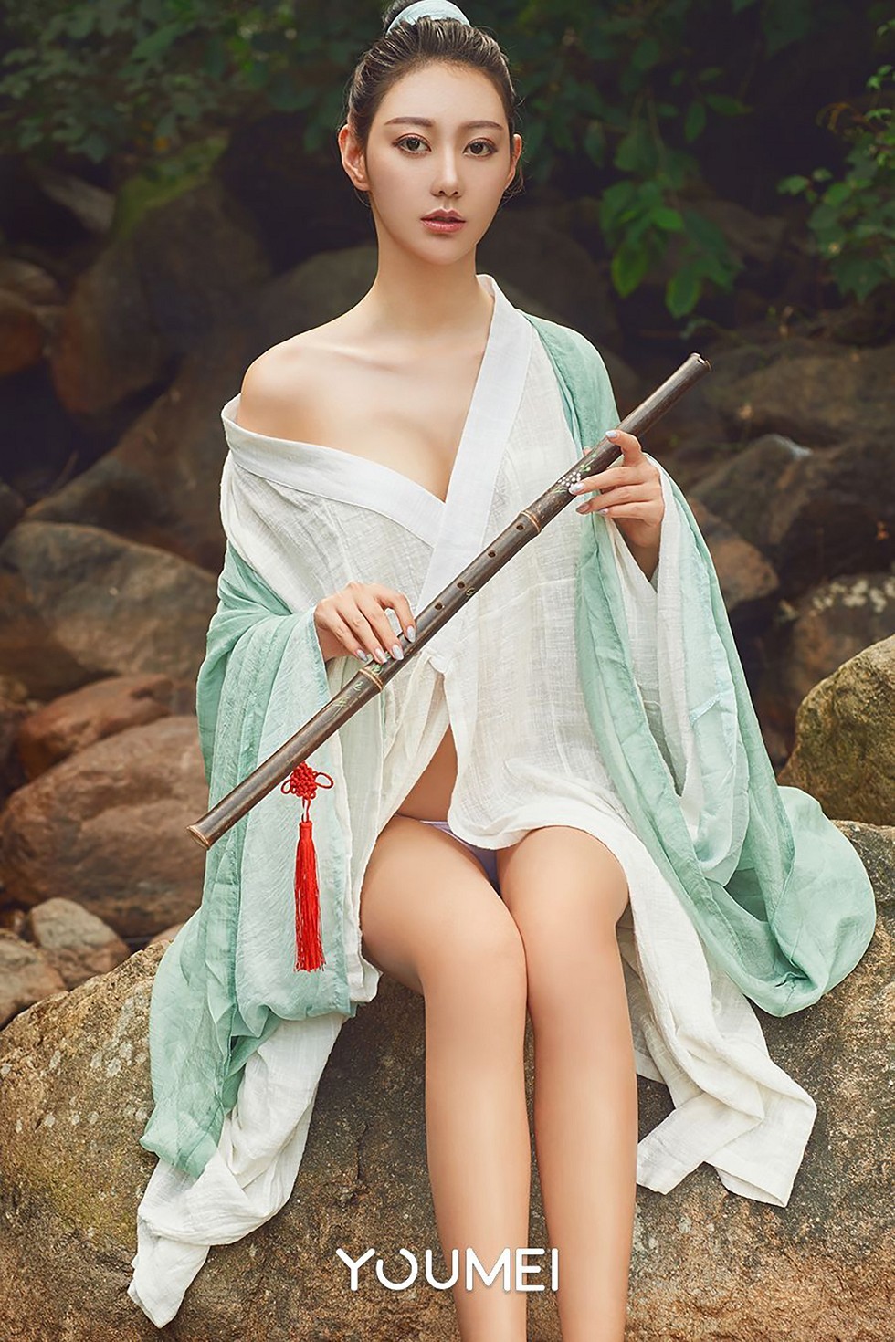 [YouMei尤美]Vol.048_尤美合辑牛郎织女山中奇遇主题古典装秀美腿诱惑写真19P