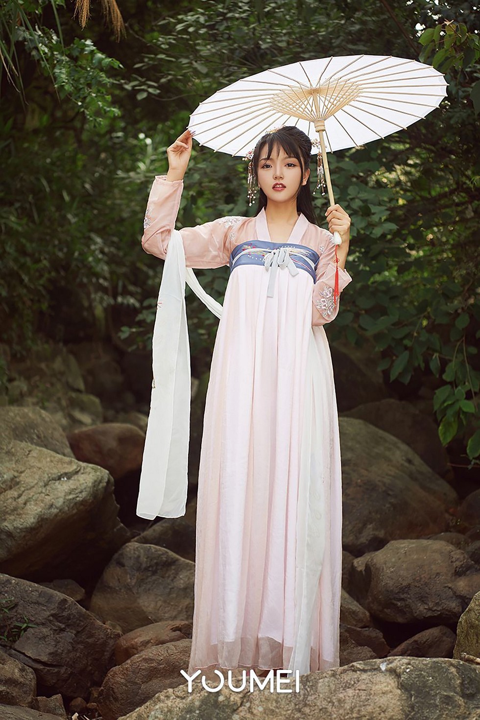 [YouMei尤美]Vol.048_尤美合辑牛郎织女山中奇遇主题古典装秀美腿诱惑写真19P
