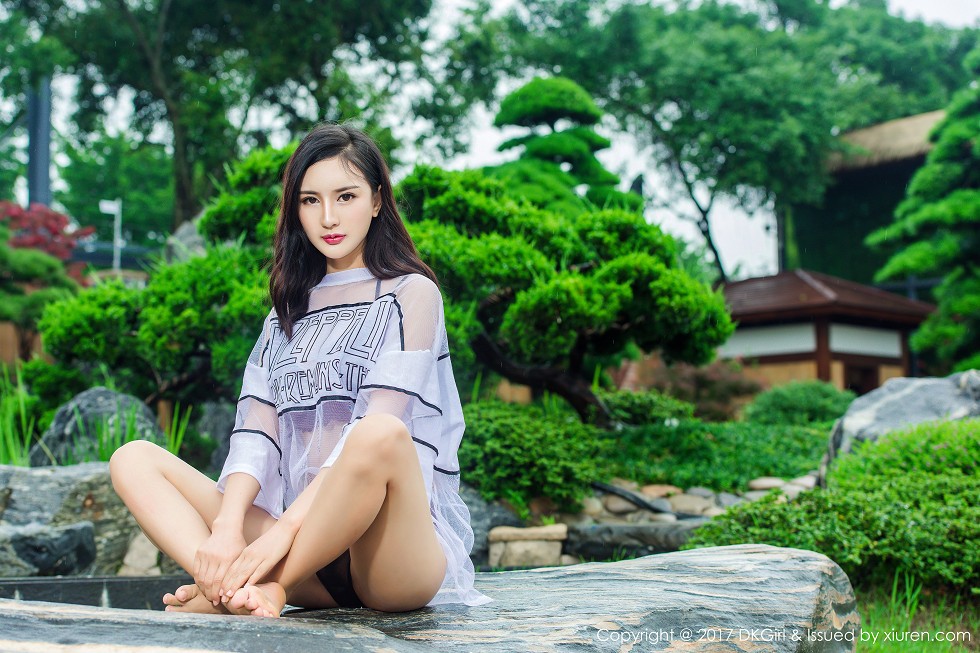 [DKGirl御女郎]Vol.026_嫩模梅哥白色连体比基尼泳池湿身秀傲人美乳诱惑写真58P