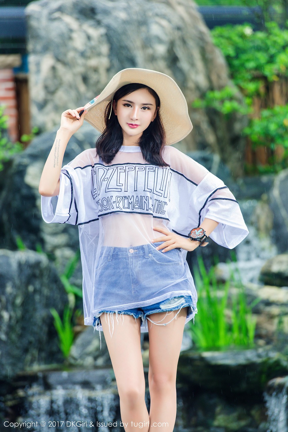 [DKGirl御女郎]Vol.026_嫩模梅哥白色连体比基尼泳池湿身秀傲人美乳诱惑写真58P