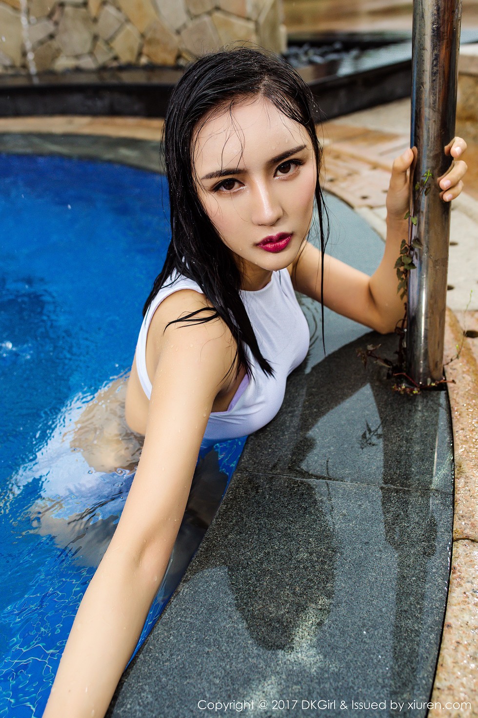 [DKGirl御女郎]Vol.026_嫩模梅哥白色连体比基尼泳池湿身秀傲人美乳诱惑写真58P