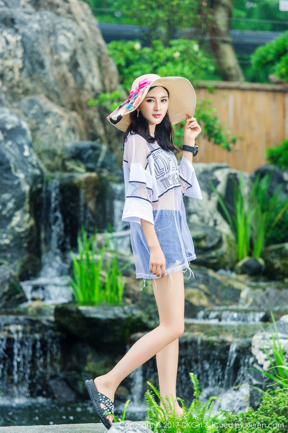 [DKGirl御女郎]Vol.026_嫩模梅哥白色连体比基尼泳池湿身秀傲人美乳诱惑写真58P