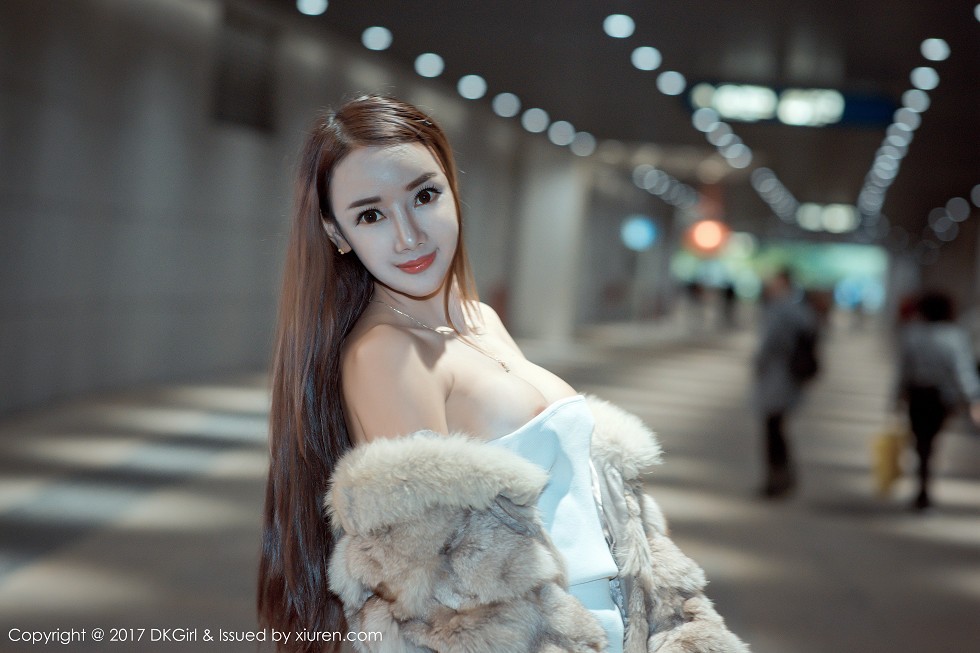 [DKGirl御女郎]Vol.030_嫩模婕西儿jessie羊城旅拍高挑身材性感内衣秀豪乳写真54P