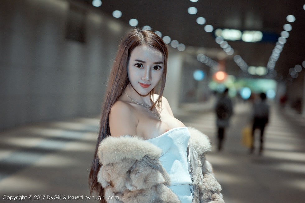 [DKGirl御女郎]Vol.030_嫩模婕西儿jessie羊城旅拍高挑身材性感内衣秀豪乳写真54P