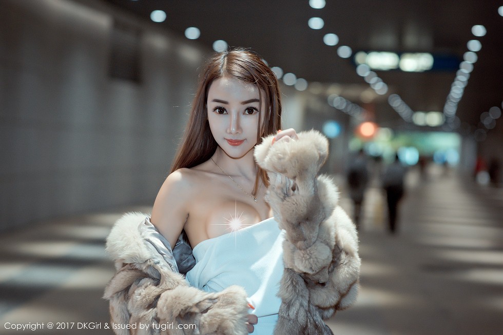 [DKGirl御女郎]Vol.030_嫩模婕西儿jessie羊城旅拍高挑身材性感内衣秀豪乳写真54P