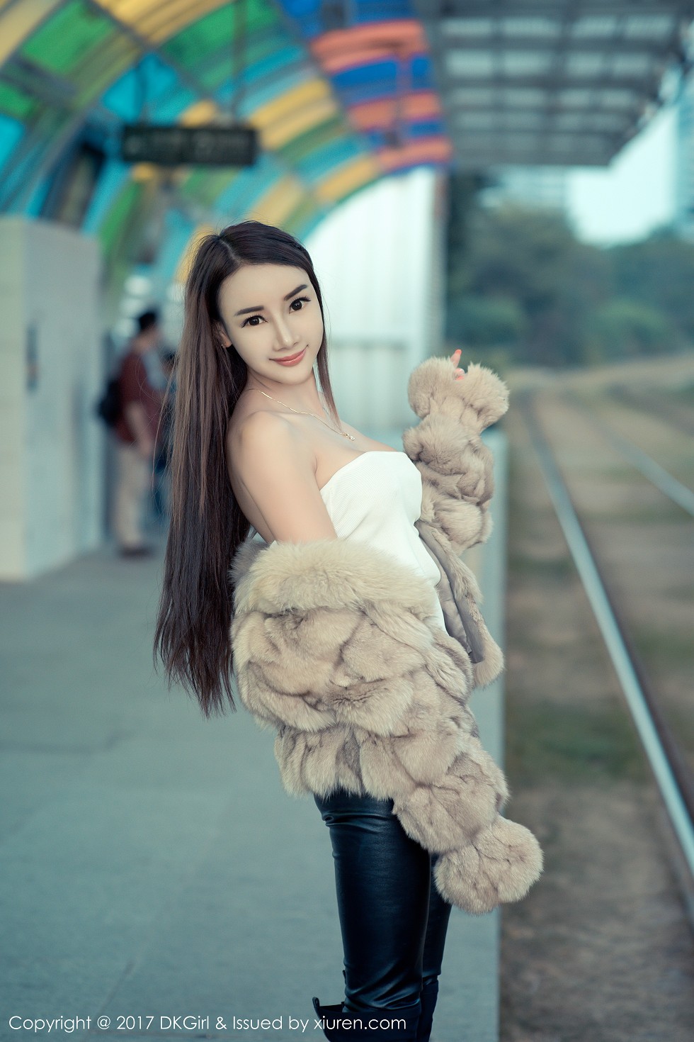 [DKGirl御女郎]Vol.030_嫩模婕西儿jessie羊城旅拍高挑身材性感内衣秀豪乳写真54P