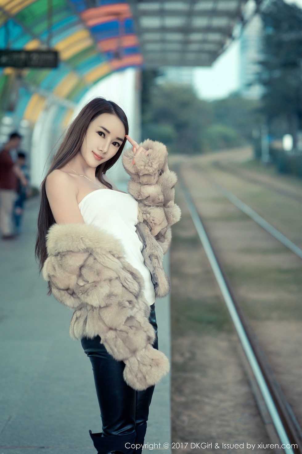 [DKGirl御女郎]Vol.030_嫩模婕西儿jessie羊城旅拍高挑身材性感内衣秀豪乳写真54P
