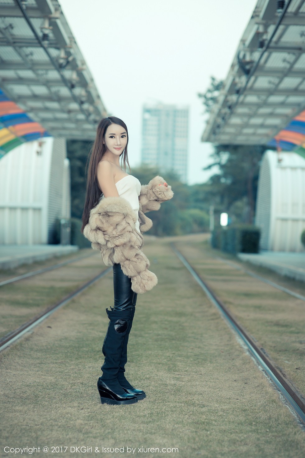 [DKGirl御女郎]Vol.030_嫩模婕西儿jessie羊城旅拍高挑身材性感内衣秀豪乳写真54P