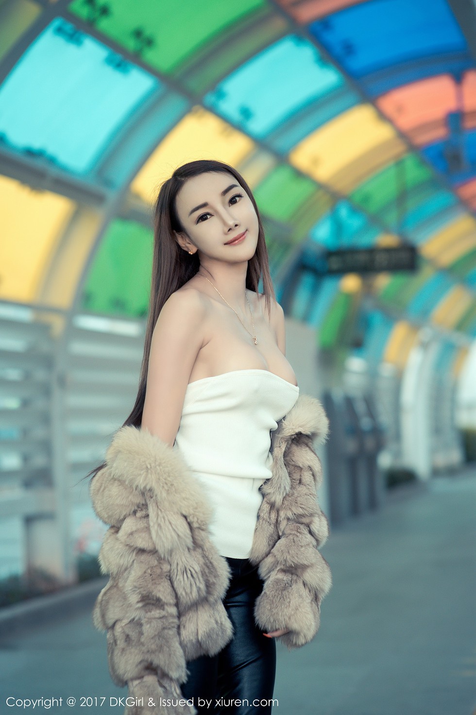 [DKGirl御女郎]Vol.030_嫩模婕西儿jessie羊城旅拍高挑身材性感内衣秀豪乳写真54P