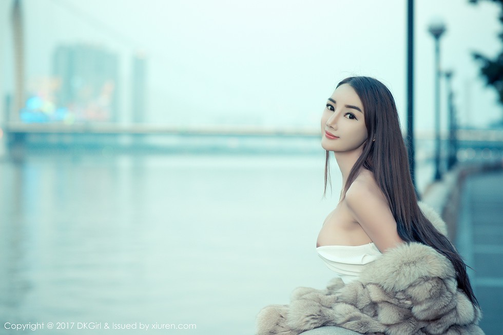 [DKGirl御女郎]Vol.030_嫩模婕西儿jessie羊城旅拍高挑身材性感内衣秀豪乳写真54P